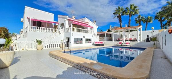 Chalet independiente en venta en Calle Picasso, 40, Rojales
photo 1