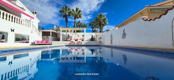Chalet independiente en venta en Calle Picasso, 40, Rojales
thumbnail 2