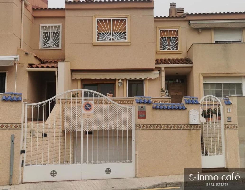 Propiedades en venta y alquiler en España photo 2