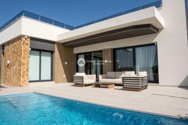 Chalet independiente en venta en Ciudad Quesada, Rojales
photo 1