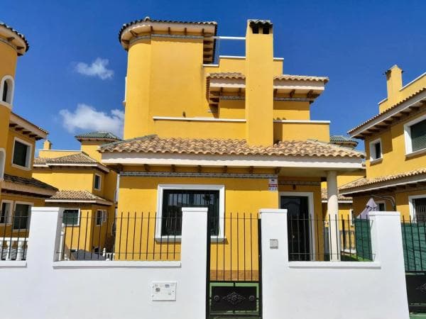 Chalet independiente en venta en Calle Vigo, Rojales
thumbnail 1