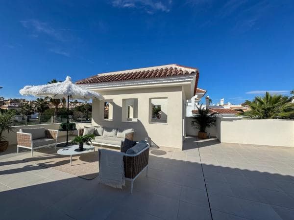 Chalet independiente en venta en Ciudad Quesada, Rojales
thumbnail 2