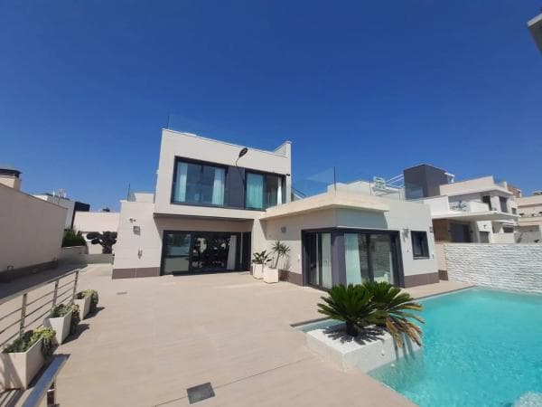 Chalet independiente en venta en San Miguel de Salinas, San Miguel de Salinas
photo 1