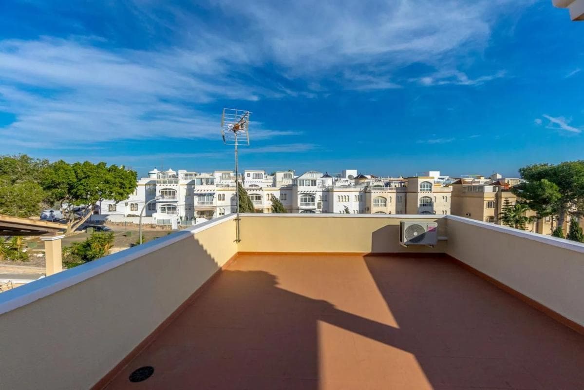 Venta de chalet independiente en CL PEDRERO EL-FILIPINAS, San Miguel de Salinas
photo 4