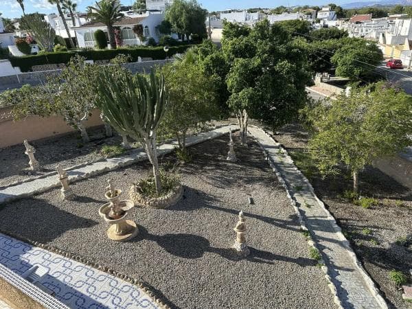 Chalet independiente en venta en Calle Isla Cristina, 18, San Miguel de Salinas
photo 1