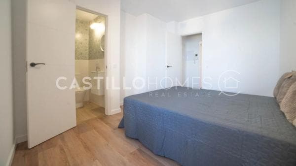 Piso en venta en Barrio El Acequión, Torrevieja
thumbnail 2