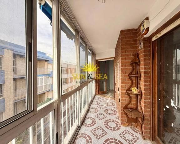 Piso en venta en Barrio El Acequión, Torrevieja
photo 1