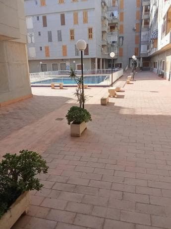 Piso en venta en Calle Santomera, 17, Torrevieja
thumbnail 1