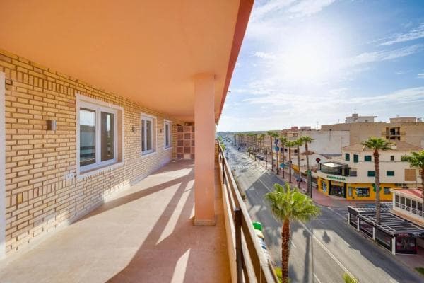 Piso en venta en Barrio Playa de los Náufragos, Torrevieja
thumbnail 2