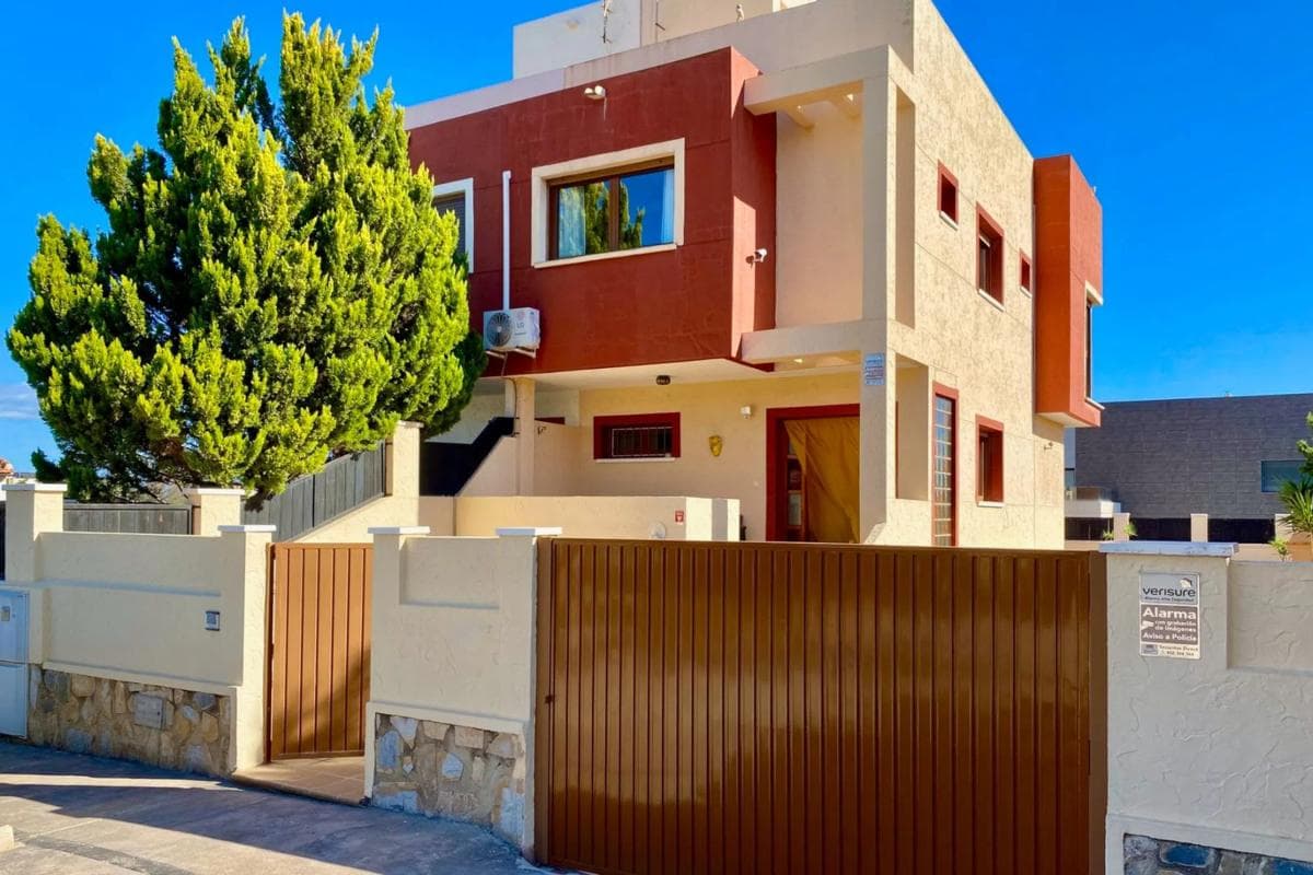Propiedades en venta y alquiler en España photo 3