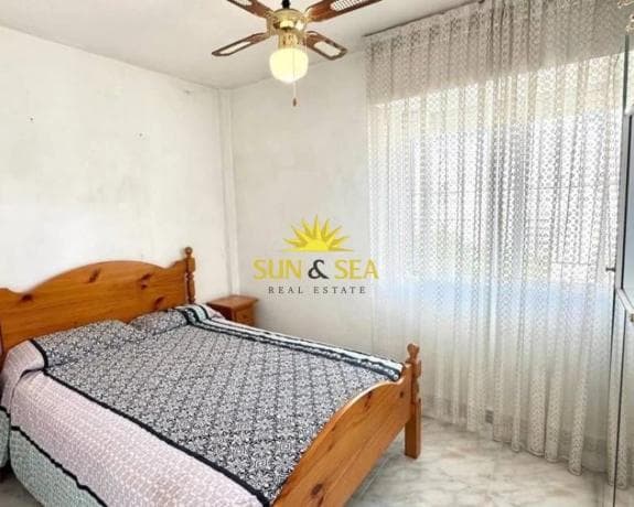 Chalet independiente en venta en Barrio La Siesta - El Salado - Torreta, Torrevieja
thumbnail 1