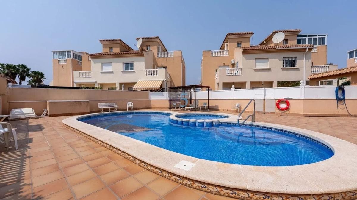 Venta de chalet independiente en Barrio La Siesta - El Salado - Torreta, Torrevieja
photo 3