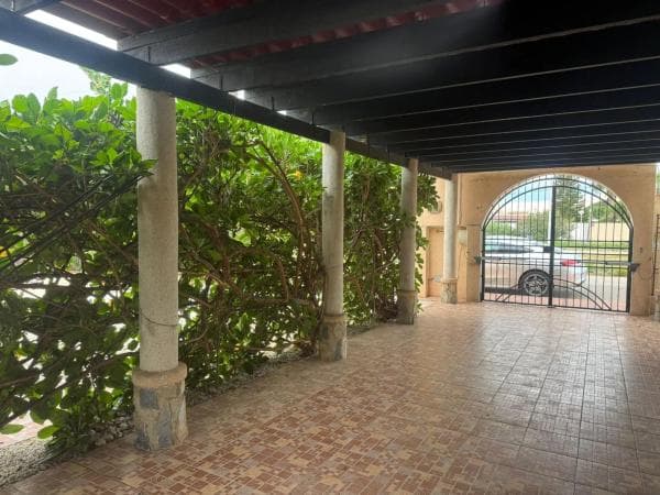 Chalet independiente en venta en Barrio La Siesta - El Salado - Torreta, Torrevieja
thumbnail 2