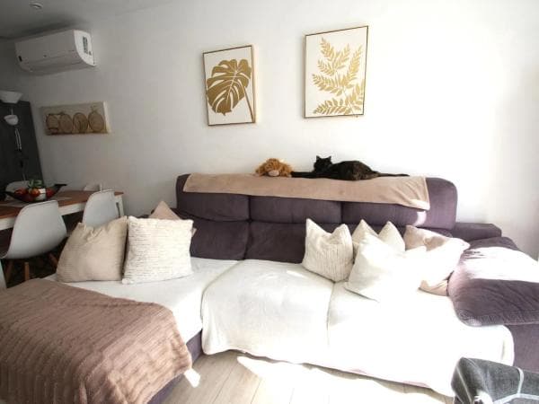 Chalet independiente en venta en Barrio La Siesta - El Salado - Torreta, Torrevieja
thumbnail 1
