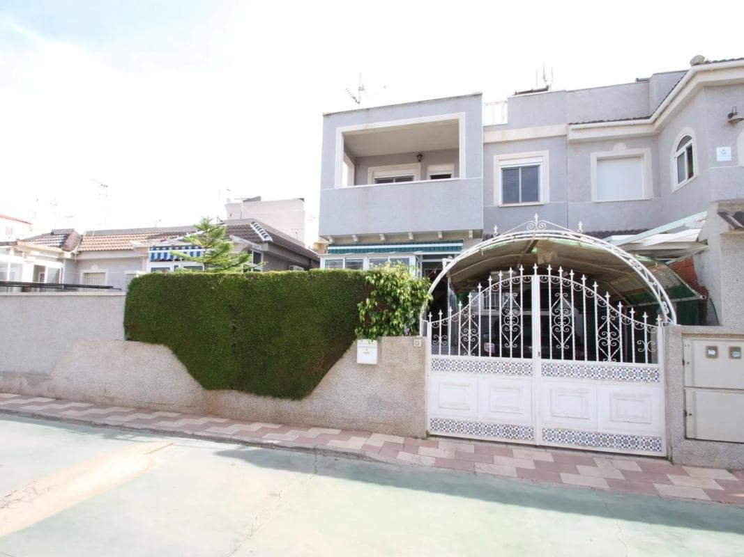 Venta de chalet independiente en Barrio La Siesta - El Salado - Torreta, Torrevieja
photo 4
