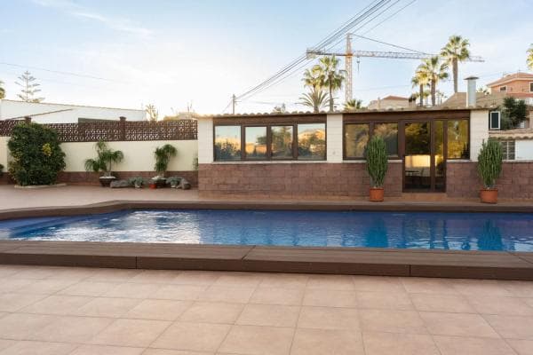 Chalet independiente en venta en Calle Amazonas Bal, Torrevieja
photo 1