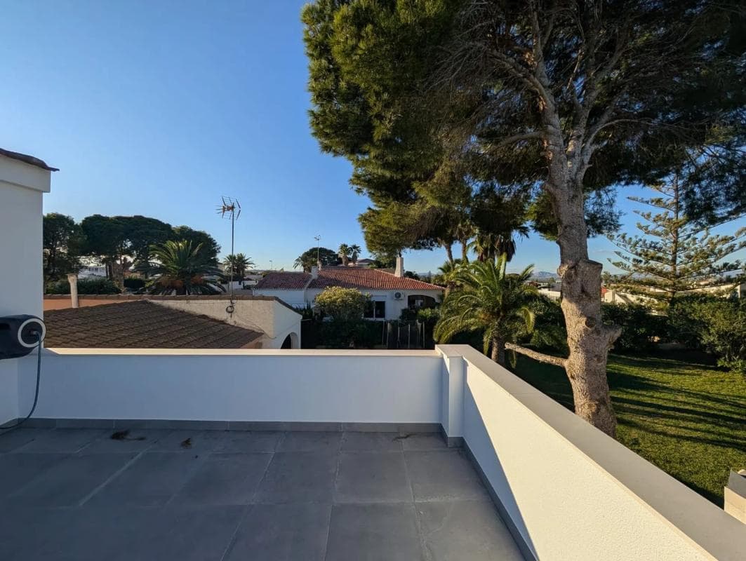 Venta de chalet independiente en Avenida de Torrevieja, 251, Torrevieja
photo 4
