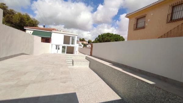 Chalet pareado photo 1