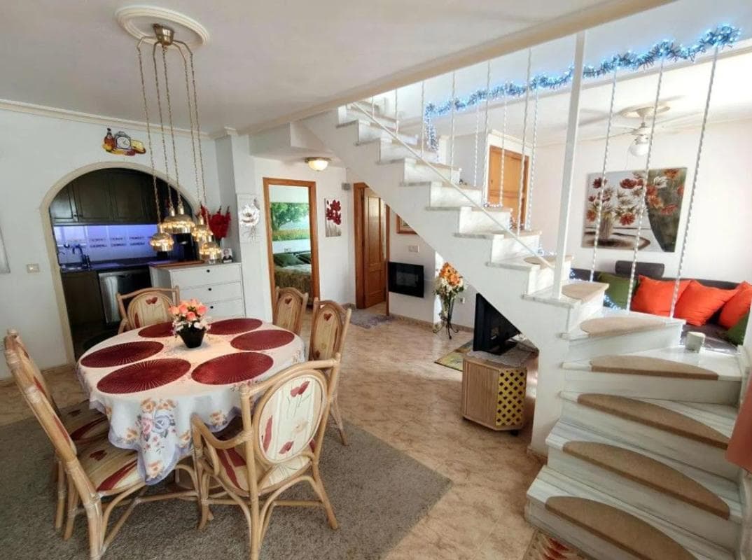 Venta de chalet adosado en Calle Laguna Rosa , Torrevieja photo 3
