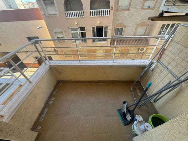 Piso en venta en ኡርባኒሳሲኦን ካሳ ግራንዴ, 9, Torrevieja
photo 1