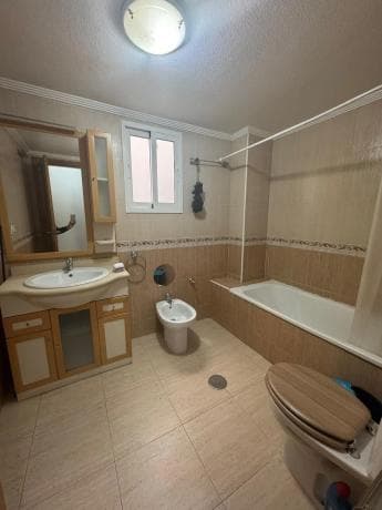 Piso en venta en ኡርባኒሳሲኦን ካሳ ግራንዴ, 9, Torrevieja
thumbnail 2
