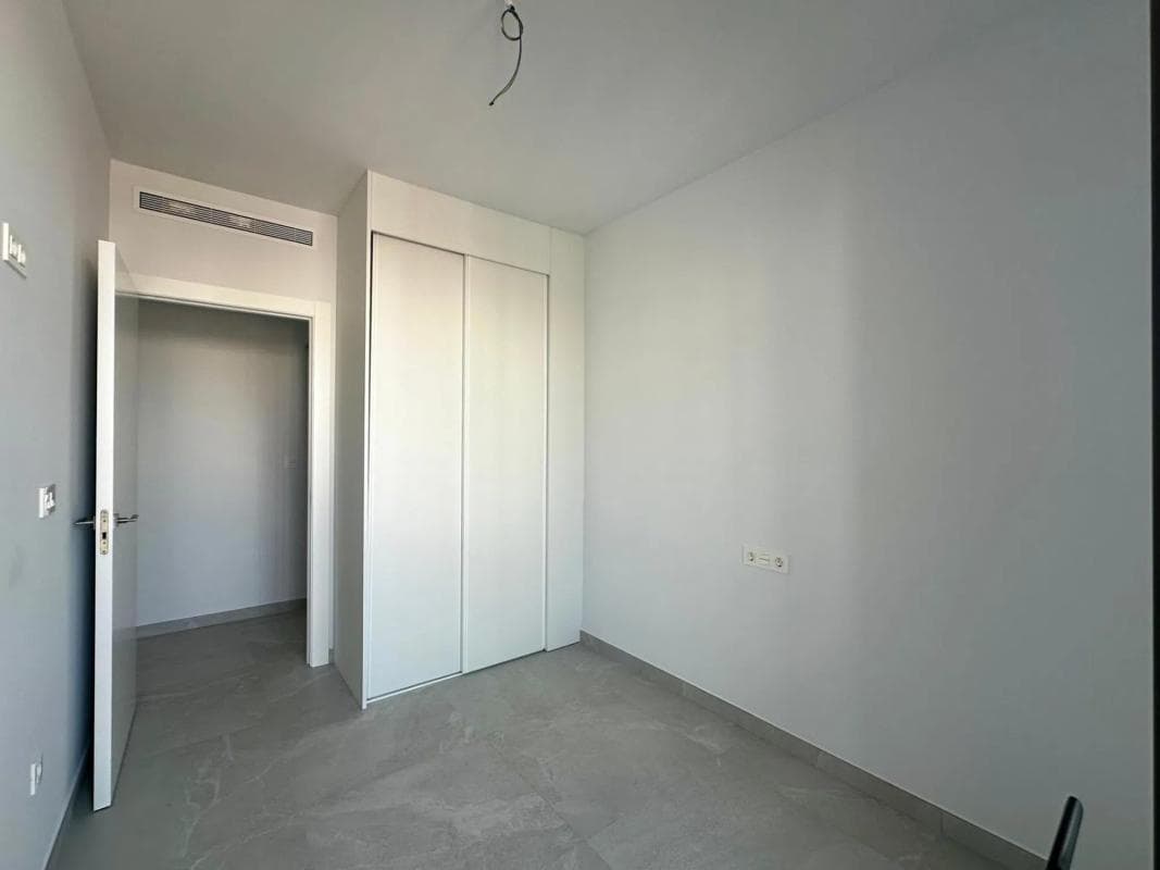 Venta de piso en Calle Ramón Gallud, 164 ,, Torrevieja
photo 5