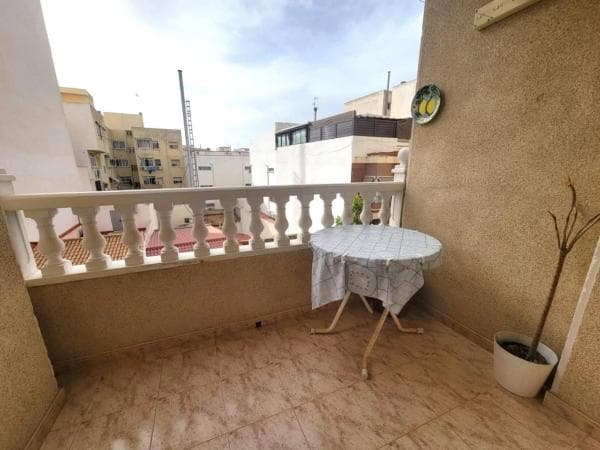 Piso en venta en Calle del Mar, Torrevieja
thumbnail 1
