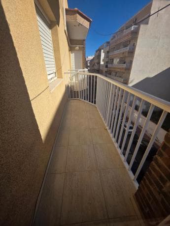 Piso en venta en CL VICENTE BLASCO IBAÑEZ, 101, Torrevieja
thumbnail 1