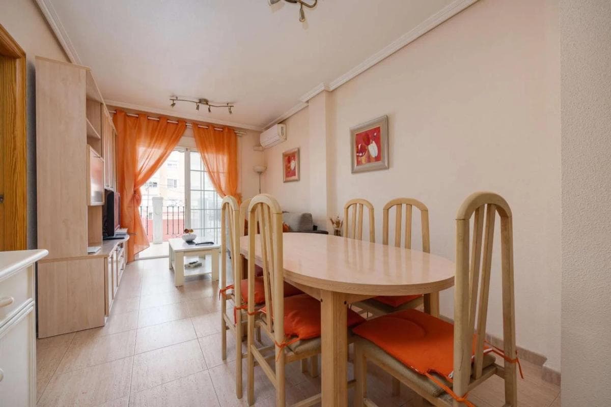 Venta de piso en Calle Virgen de la Paloma, Torrevieja
photo 5