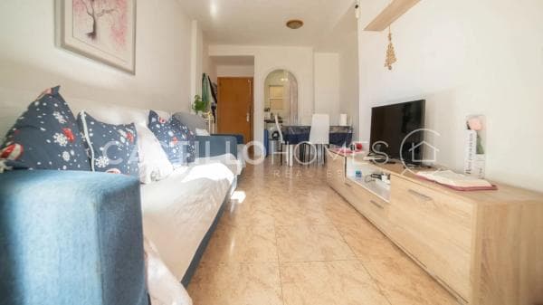 Piso en venta en Calle Maestro Francisco Casanovas, 8, Torrevieja
thumbnail 1