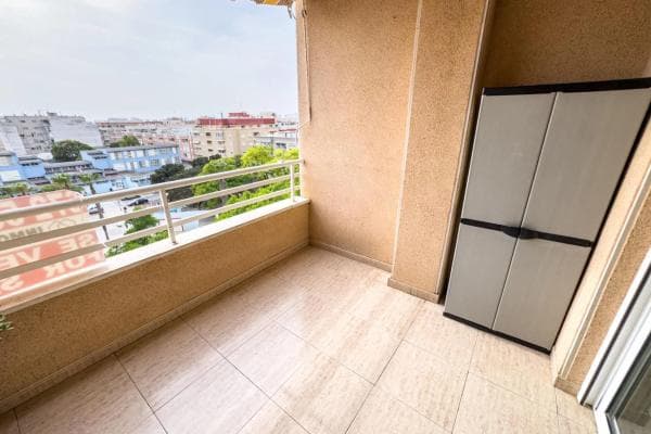 Piso en venta en Calle Moriones, Torrevieja
thumbnail 2