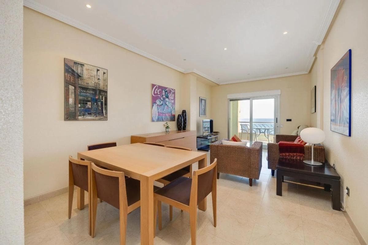 Venta de piso en Barrio Las Piscinas Naturales, Torrevieja
photo 3