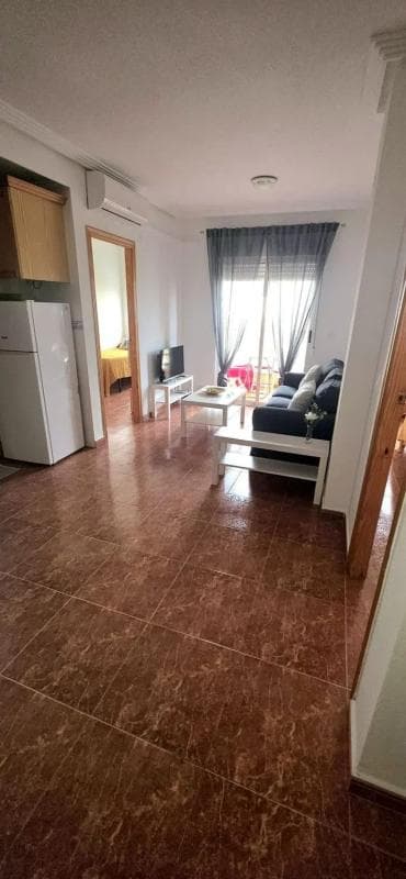 Venta de piso en Calle Arquitecto Larramendi, Torrevieja
photo 3