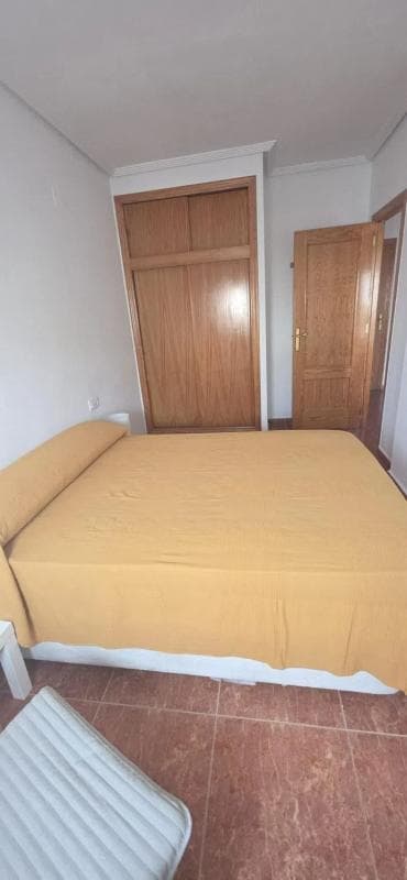 Venta de piso en Calle Arquitecto Larramendi, Torrevieja
photo 5