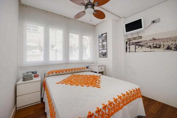 Piso en venta en Calle de Pedro Lorca, 57, Torrevieja
thumbnail 1