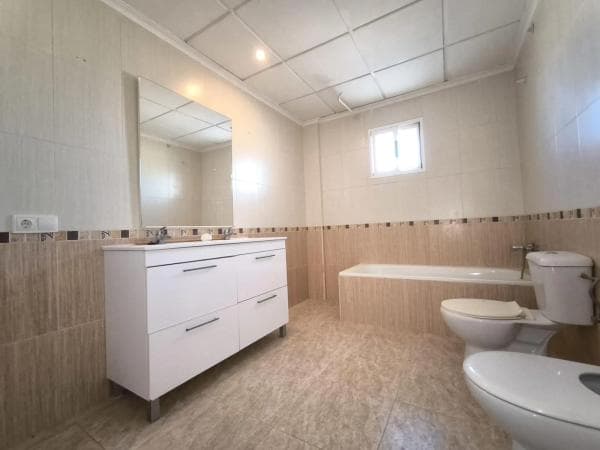 Chalet independiente en venta en Crevillente, Crevillente
photo 1