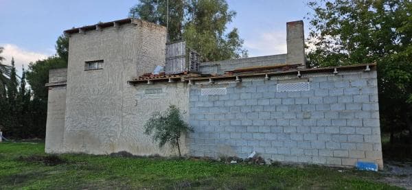 Chalet independiente en venta en Algoda-Matola-Llano de San José, Elche / Elx
thumbnail 2