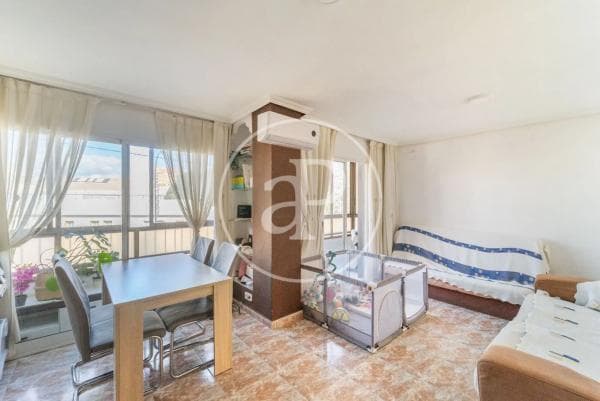 Piso en venta en Barrio Benalúa, Alicante / Alacant
thumbnail 1