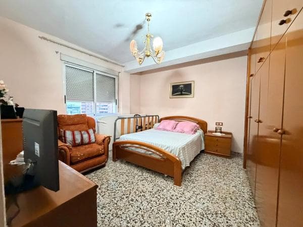 Piso en venta en Calle Sociedad Cultural Deportiva Betis Florida, Alicante / Alacant
thumbnail 2