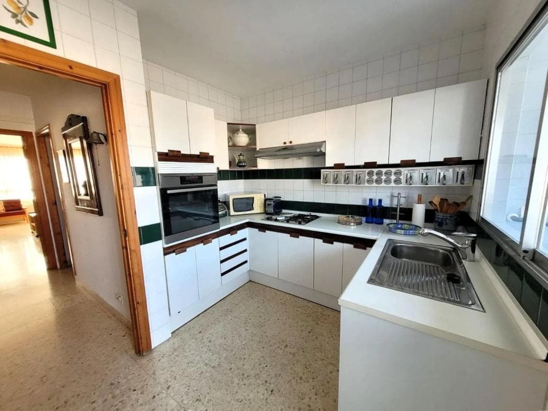 Venta de piso en Calle Victoria Kent Siano, Alicante / Alacant
photo 3