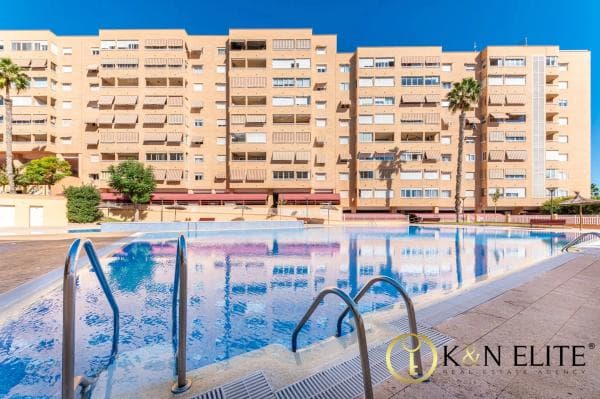 Venta de piso en Calle Brasil, Alicante / Alacant
photo 1