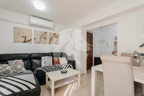 Piso en venta en Calle de los Doscientos, Alicante / Alacant
thumbnail 1