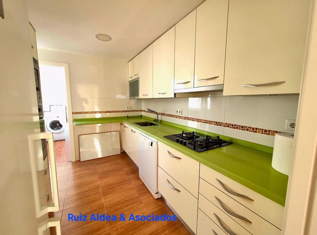 Venta de piso en Calle Alona, Alicante / Alacant
photo 3
