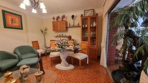 Piso en venta en Barrio Benalúa, Alicante / Alacant
thumbnail 2