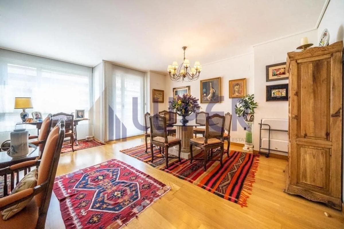 Venta de piso en Barrio Benalúa, Alicante / Alacant
photo 2