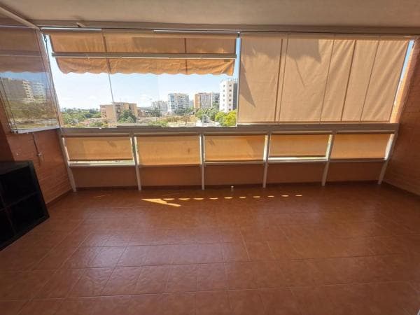 Piso en venta en CL NADADORA CARMEN SOTO, Alicante / Alacant
thumbnail 1