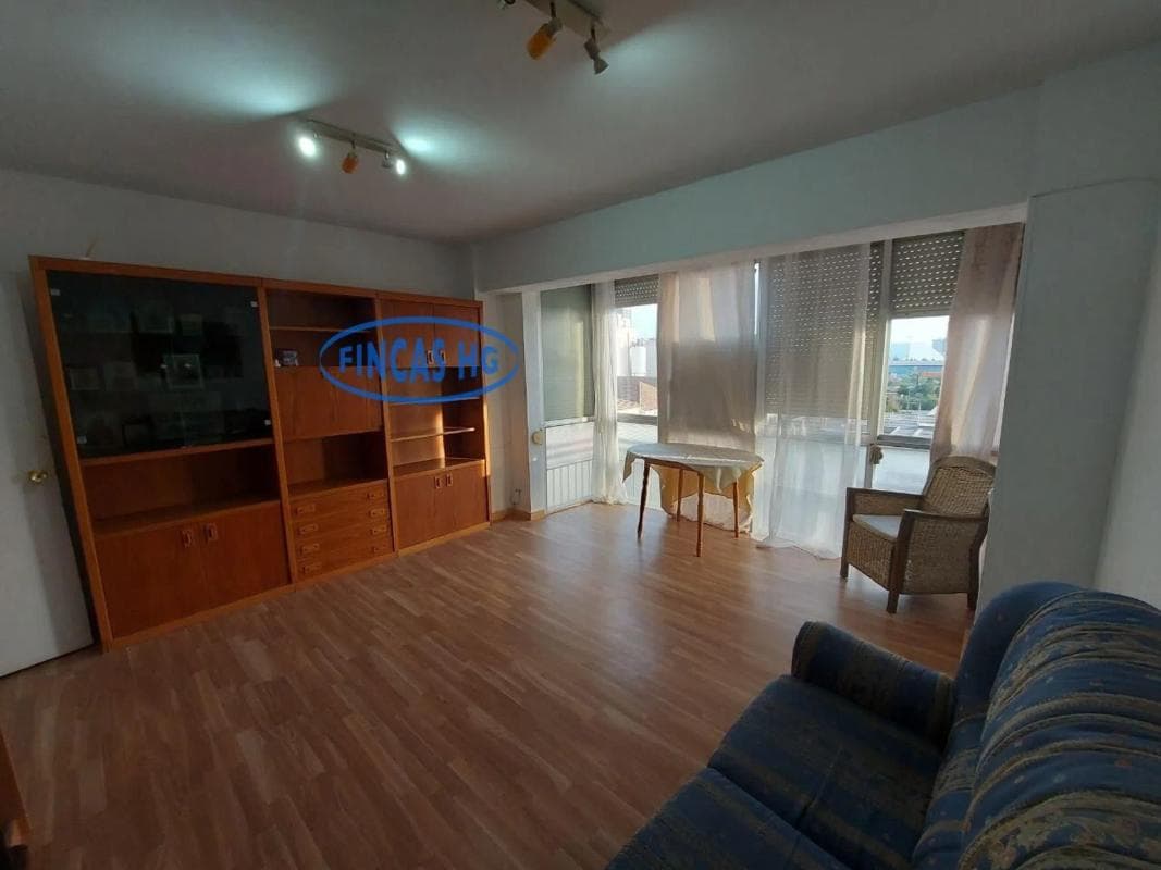 Venta de piso en Barrio Benalúa, Alicante / Alacant
photo 3