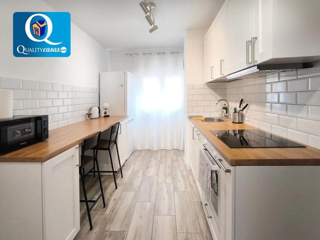 Venta de piso en Barrio Babel, Alicante / Alacant
photo 2