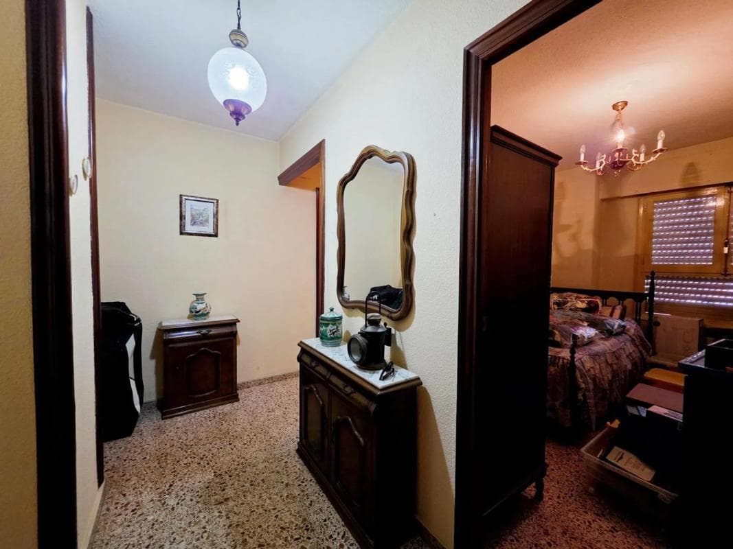 Venta de piso en Barrio Carolinas Altas, Alicante / Alacant
photo 2