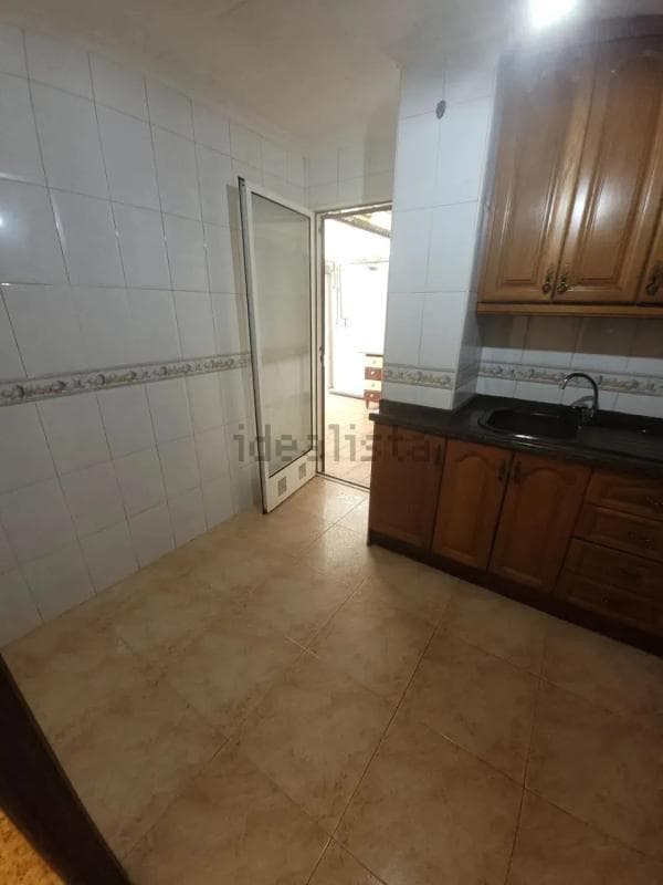 Sprzedaż mieszkania w Barrio Carolinas Altas, Alicante / Alacant
photo 2